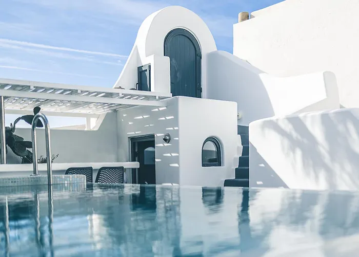 Opera Mansion Santorini