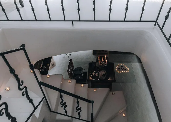 Opera Mansion Santorini