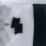 Opera Mansion Santorini *