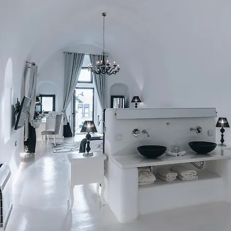 Opera Mansion Santorini Βίλα