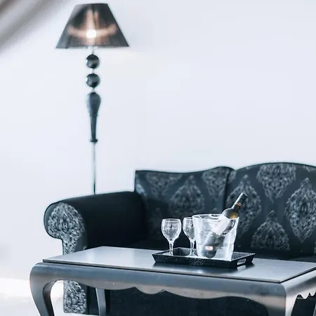 Opera Mansion Santorini