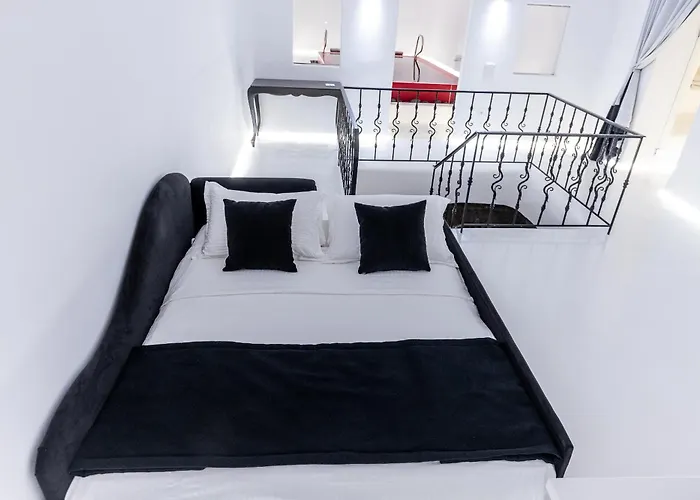 Opera Mansion Santorini Villa Fira (Santorini)