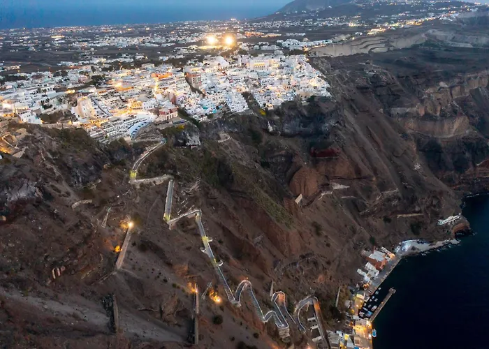 Opera Mansion Santorini *