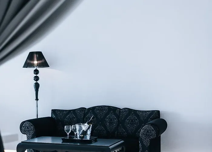 Opera Mansion Santorini Villa Fira (Santorini)