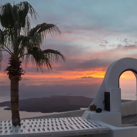 Opera Mansion Santorini *
